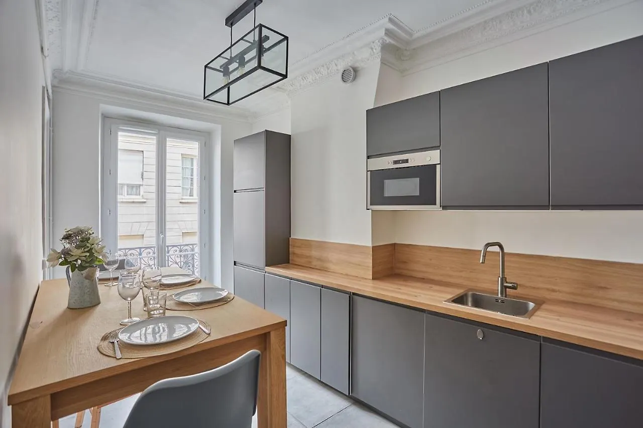 Apartment Beaubourg By Studio Prestige París