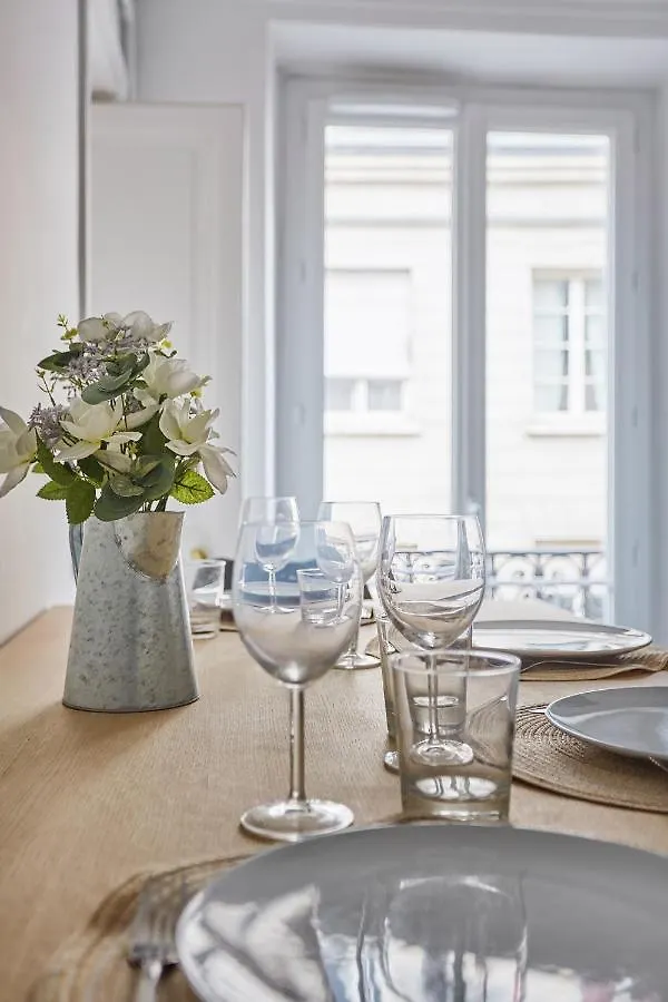Apartment Beaubourg By Studio Prestige París
