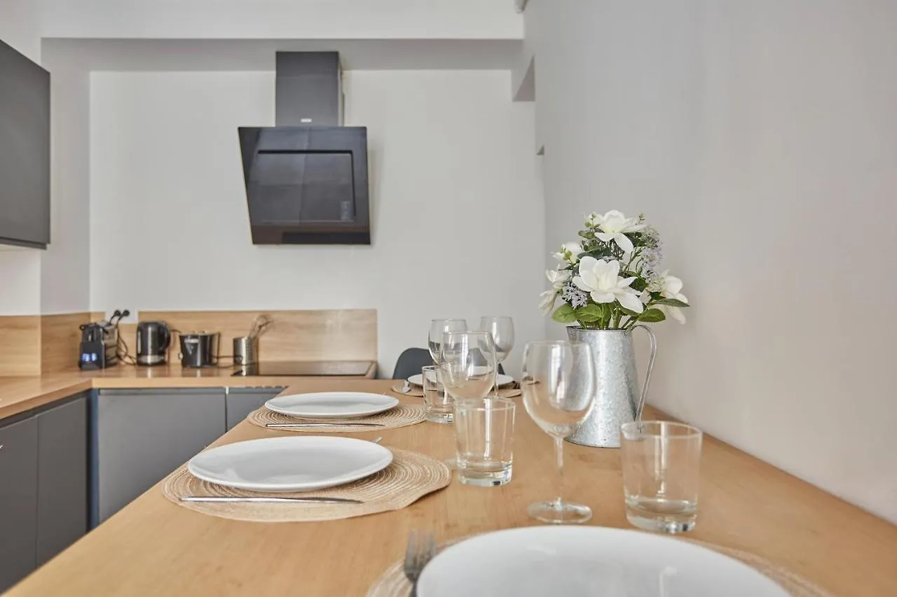 Apartment Beaubourg By Studio Prestige París