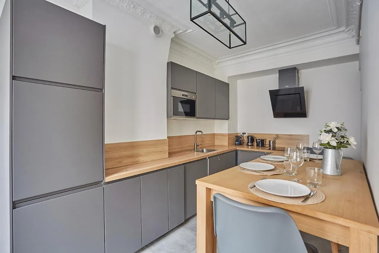 Apartment Beaubourg By Studio Prestige París